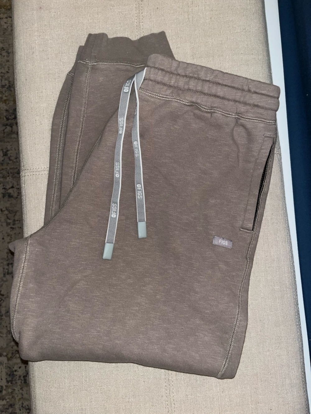 FIGS Jogger Sweatpants-L
